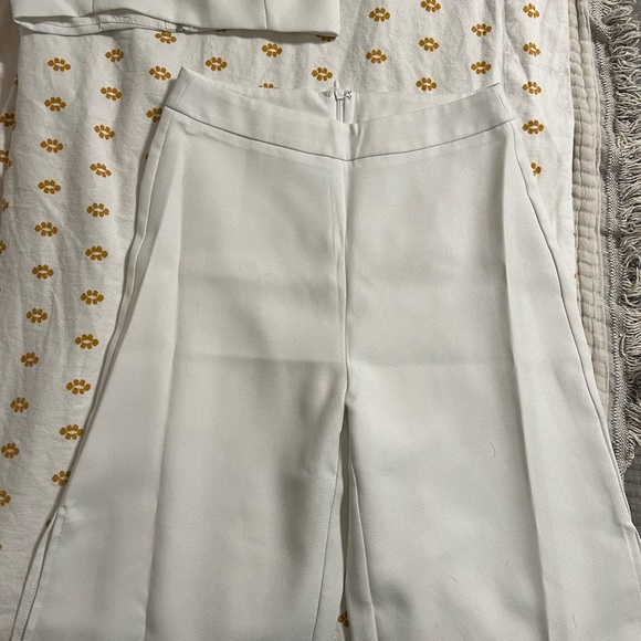 Matching white set - Picture 3 of 6